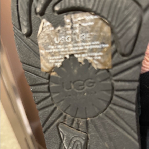 Very good condition UGG studded black boots - Picture 4 of 4